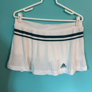 EUC Adidas Adipure Women’s Pleated Whote and Green Skort Size Large